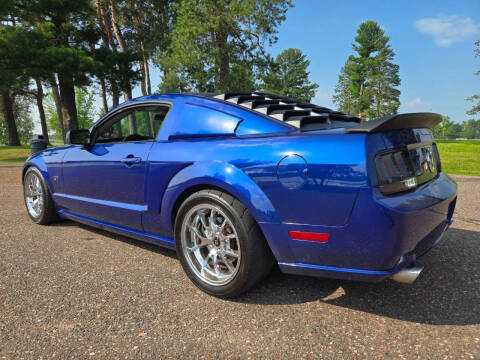 2005 Ford Mustang GT Deluxe