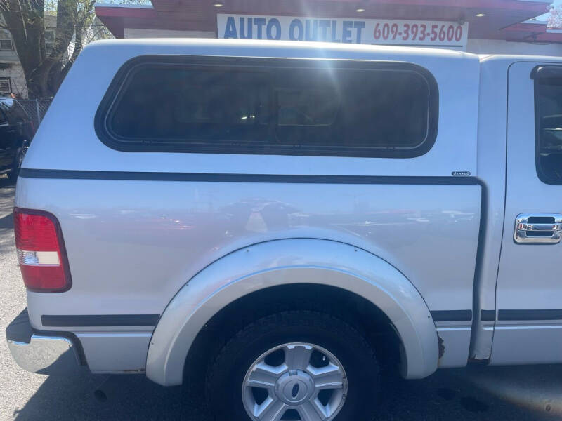 2004 Ford F-150 XLT photo 7