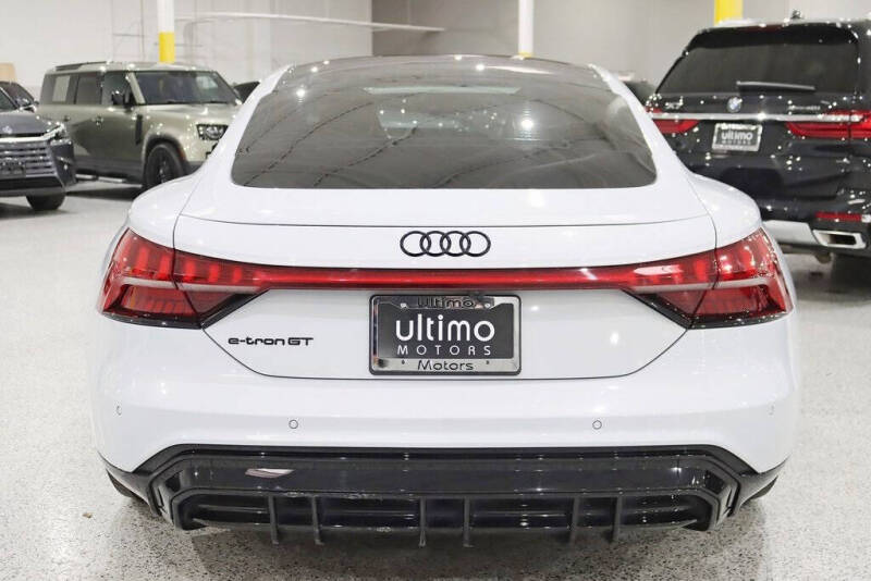 2023 Audi e-tron GT quattro Premium Plus