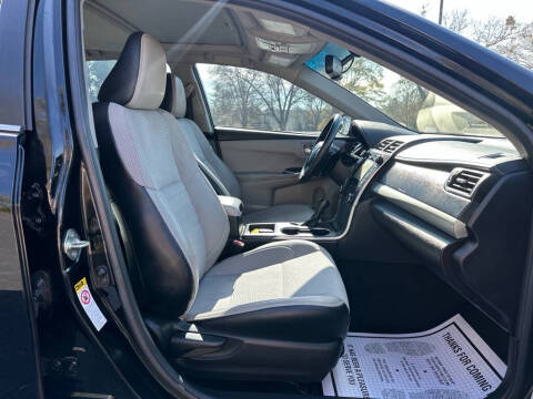 2017 Toyota Camry SE