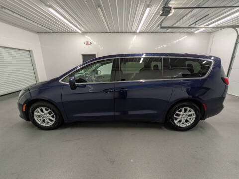 2020 Chrysler Voyager LX