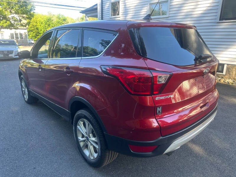 2019 Ford Escape SE