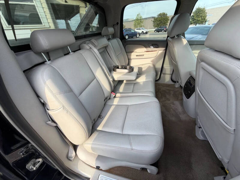 2011 Chevrolet Avalanche LTZ