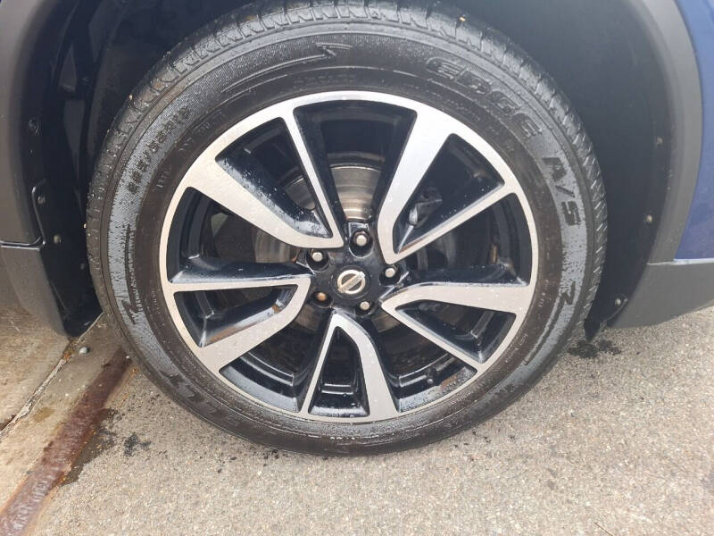 2017 Nissan Rogue SL