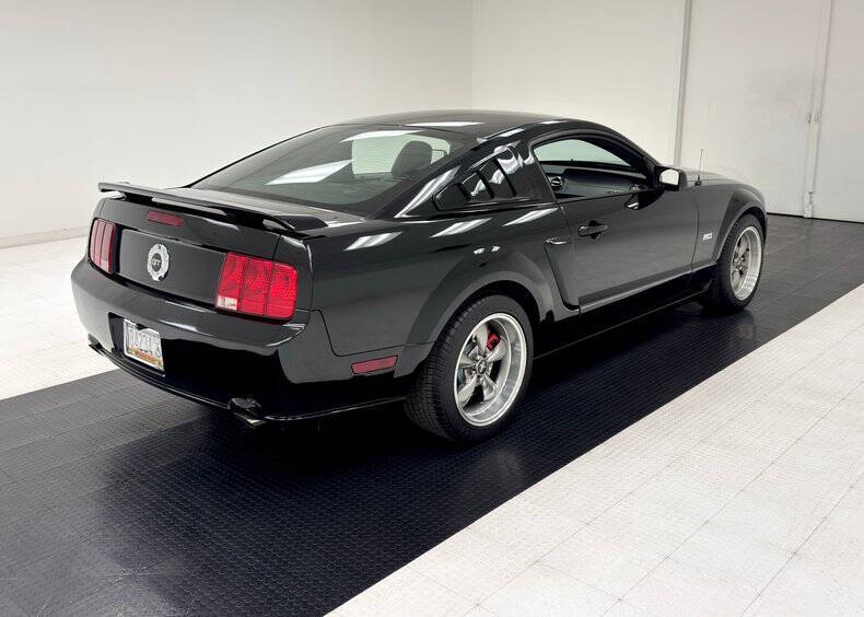 2005 Ford Mustang