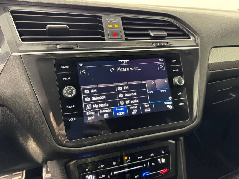 2022 Volkswagen Tiguan SE R-Line Black