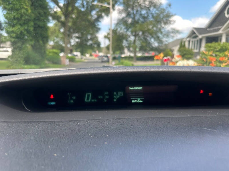 2010 Toyota Prius III