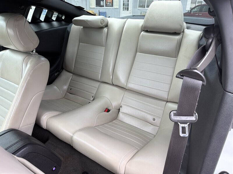 2014 Ford Mustang V6