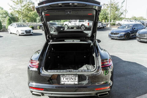 2018 Porsche Panamera 4