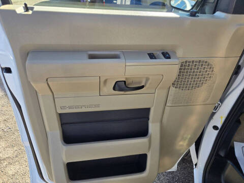 2012 Ford E-Series E-350 SD XLT