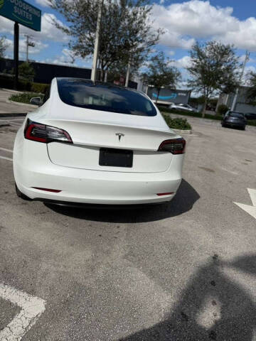 2021 Tesla Model 3 Standard Range Plus