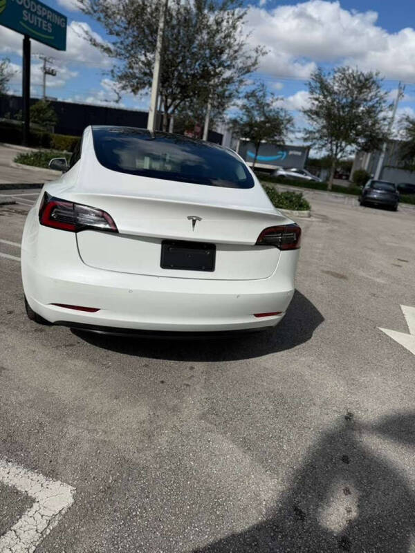 2021 Tesla Model 3 Standard Range Plus