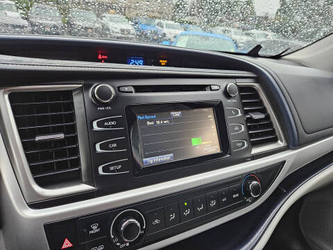 2019 Toyota Highlander LE