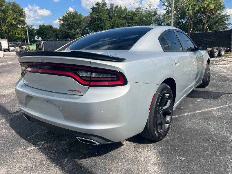 2020 Dodge Charger SXT