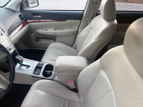 2011 Subaru Outback 2.5i Limited