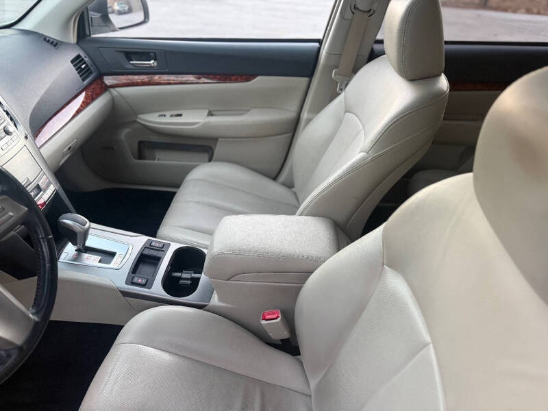 2011 Subaru Outback 2.5i Limited