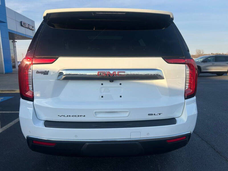 2022 GMC Yukon SLT