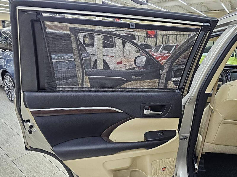 2016 Toyota Highlander