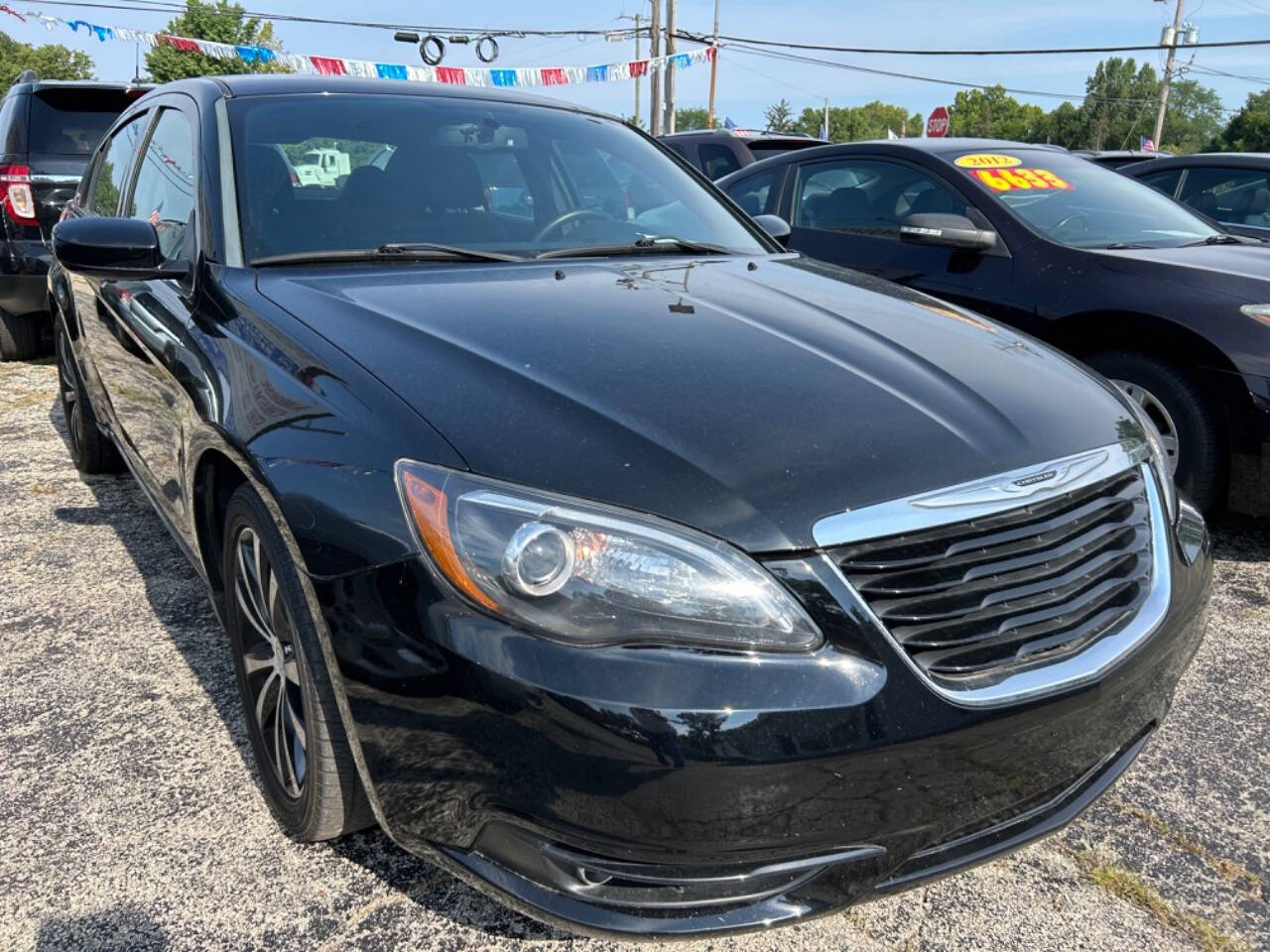 2014 Chrysler 200 for sale at Quality Cars Machesney Park in Machesney Park, IL