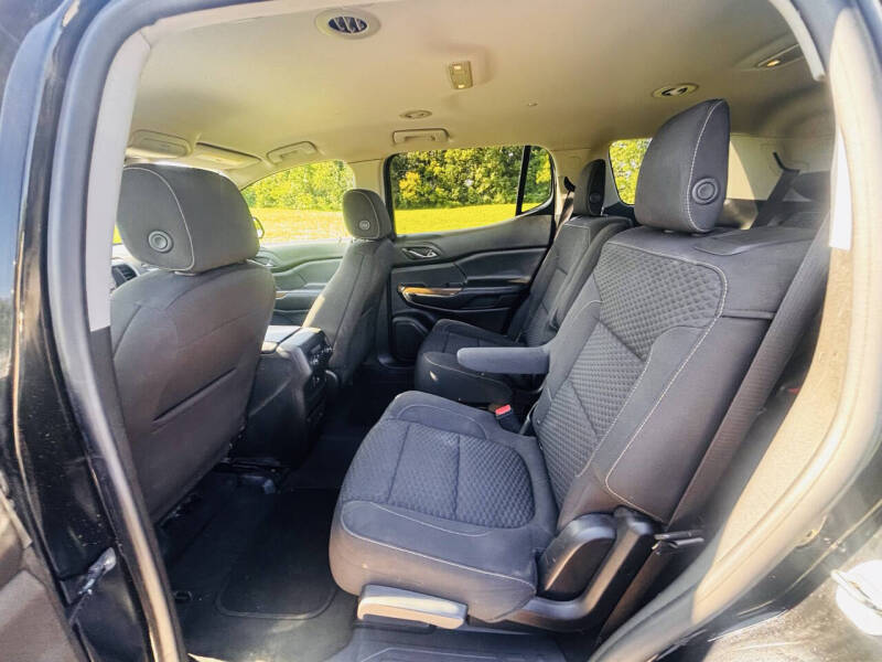 2017 GMC Acadia SLE-2
