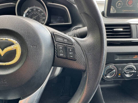 2016 Mazda MAZDA3 i Sport