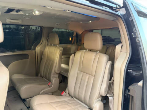 2015 Chrysler Town and Country Touring