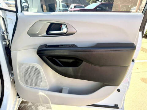 2020 Chrysler Pacifica Touring L