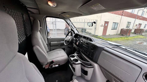 2010 Ford E-Series E-250