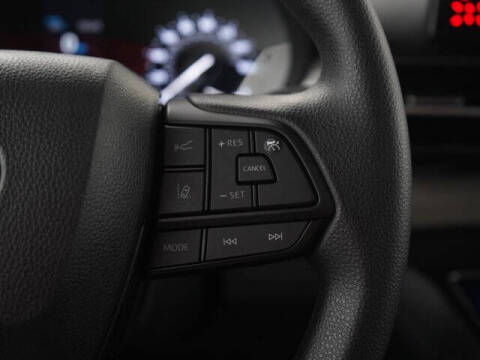 2024 Toyota Sienna LE 8-Passenger