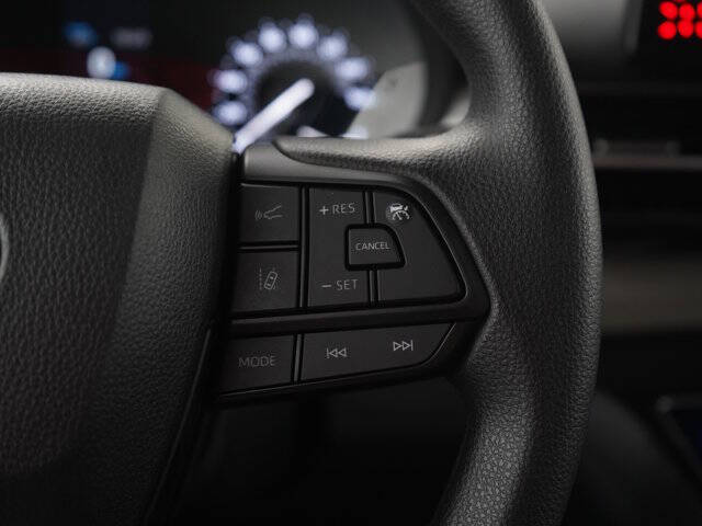 2024 Toyota Sienna LE 8-Passenger