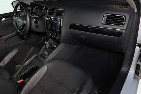 2017 Volkswagen Jetta 1.8T SEL