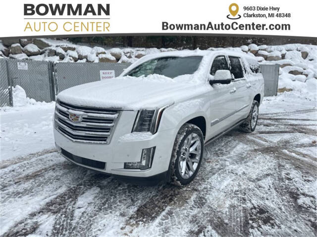 2019 Cadillac Escalade ESV Platinum's photo