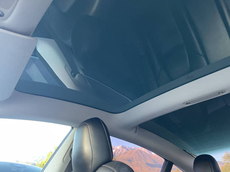 2019 Tesla Model 3 Standard Range Plus