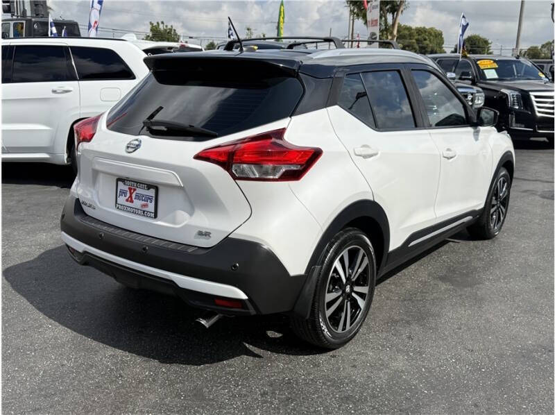 2020 Nissan Kicks SR