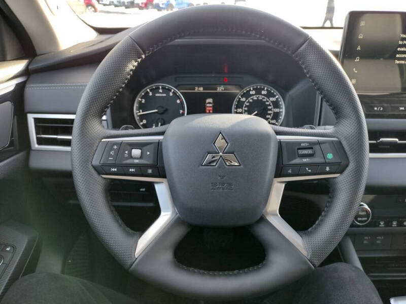 2026 Mitsubishi Outlander SE