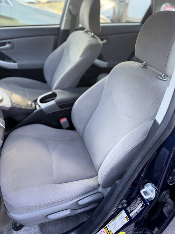 2015 Toyota Prius Two