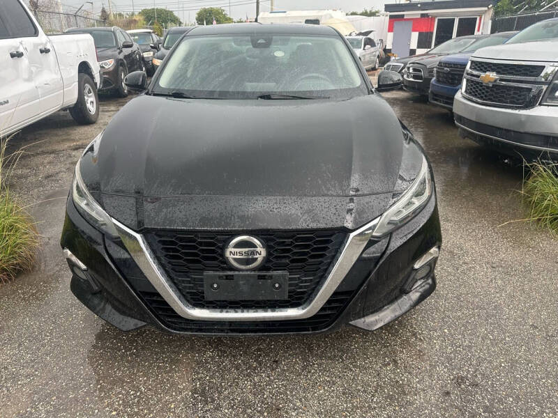 2019 Nissan Altima SV photo 11