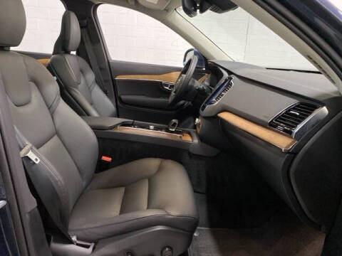 2025 Volvo XC90 B6 Plus Bright Theme 7P