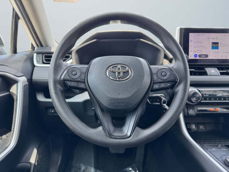 2023 Toyota RAV4 Hybrid LE