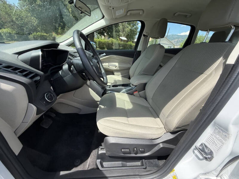 2017 Ford C-MAX Hybrid SE