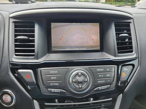 2013 Nissan Pathfinder SV