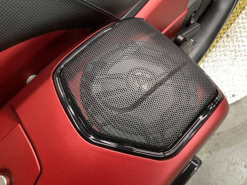 2024 Indian CHALLENGER DARK HORSE WITH POW