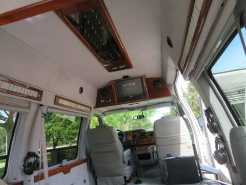 2010 Ford E-Series E-350 SD