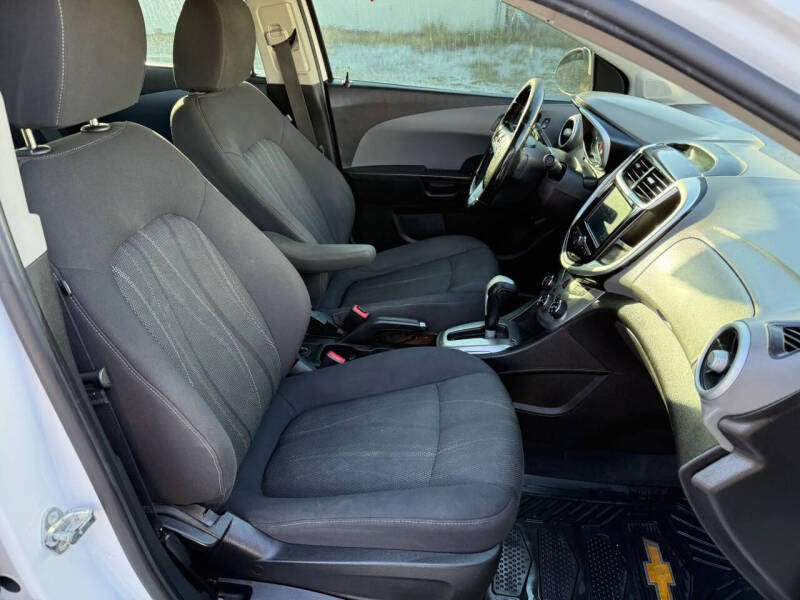 2017 Chevrolet Sonic LT Auto