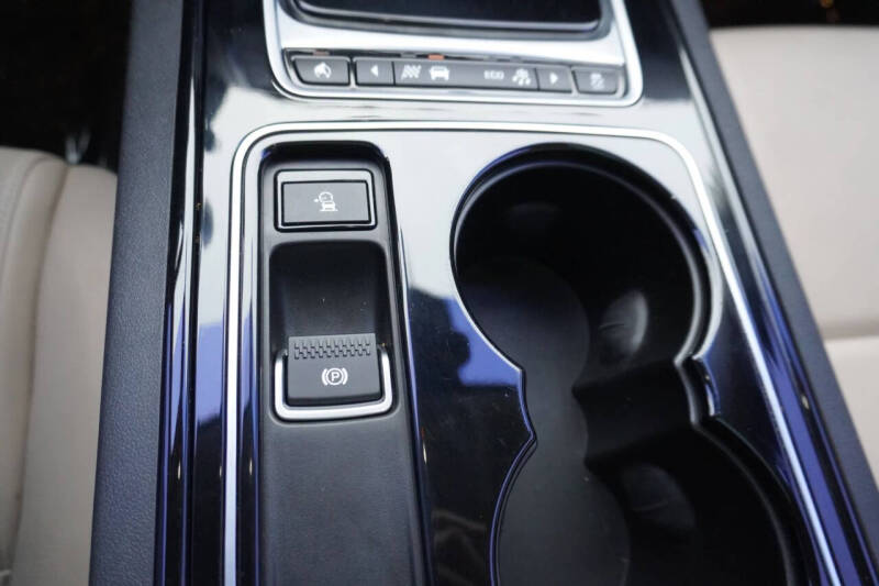 2017 Jaguar XE 35t Premium