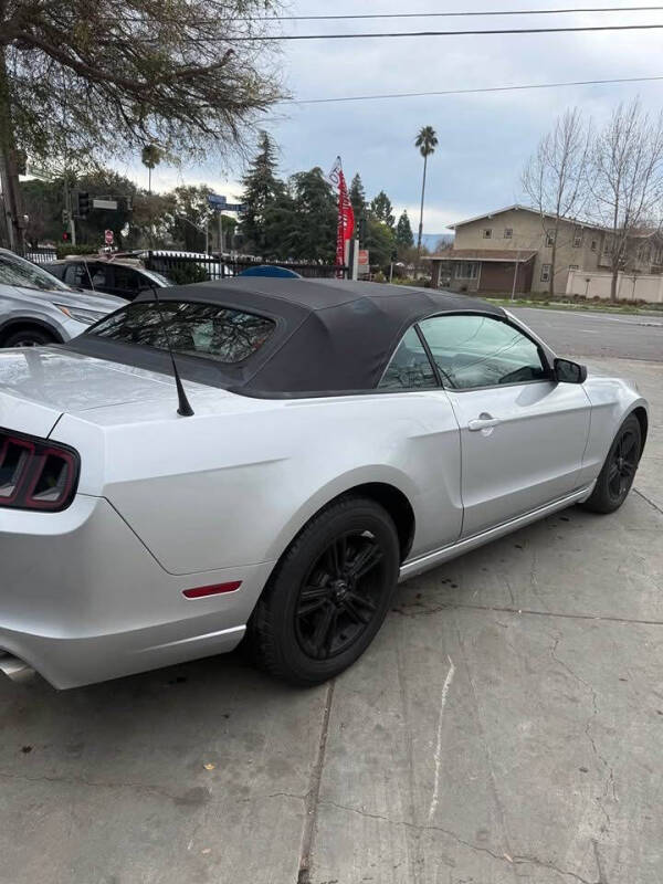2013 Ford Mustang V6