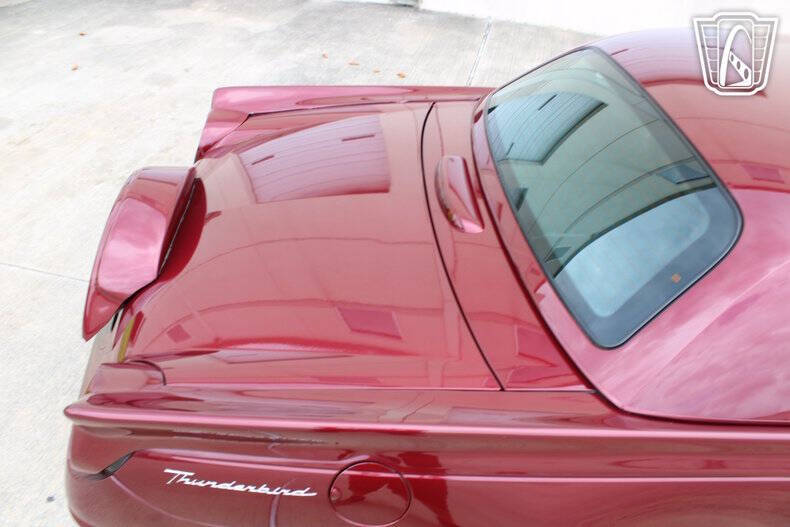 2004 Ford Thunderbird Deluxe