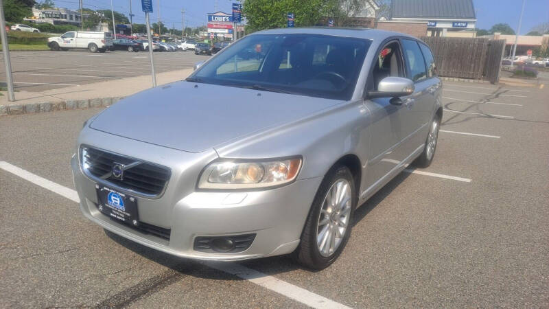 2009 Volvo V50 for sale at B&B Auto LLC in Union NJ