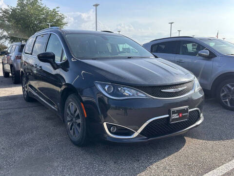 2020 Chrysler Pacifica Touring L Plus