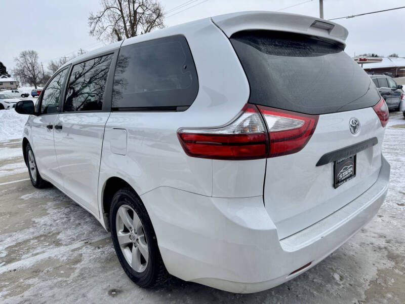 2017 Toyota Sienna L 7-Passenger